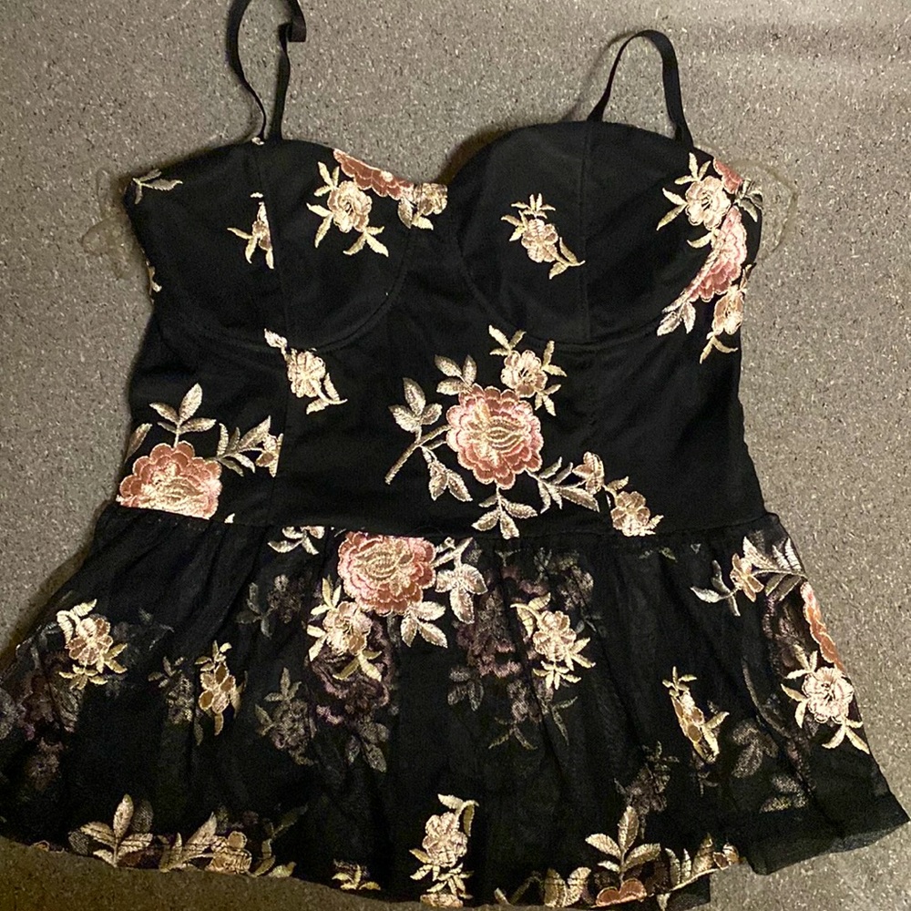 Black floral top